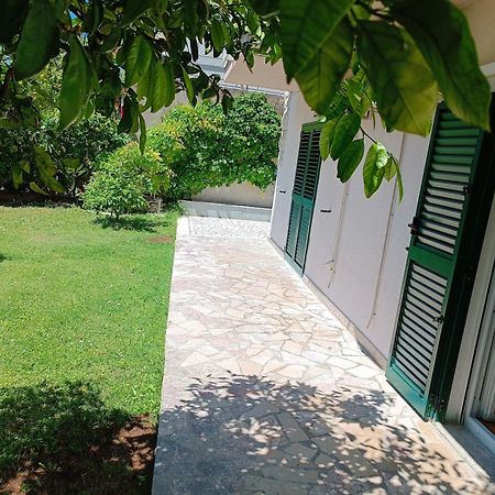 Valentinas Garden Apartment Сплит Екстериор снимка