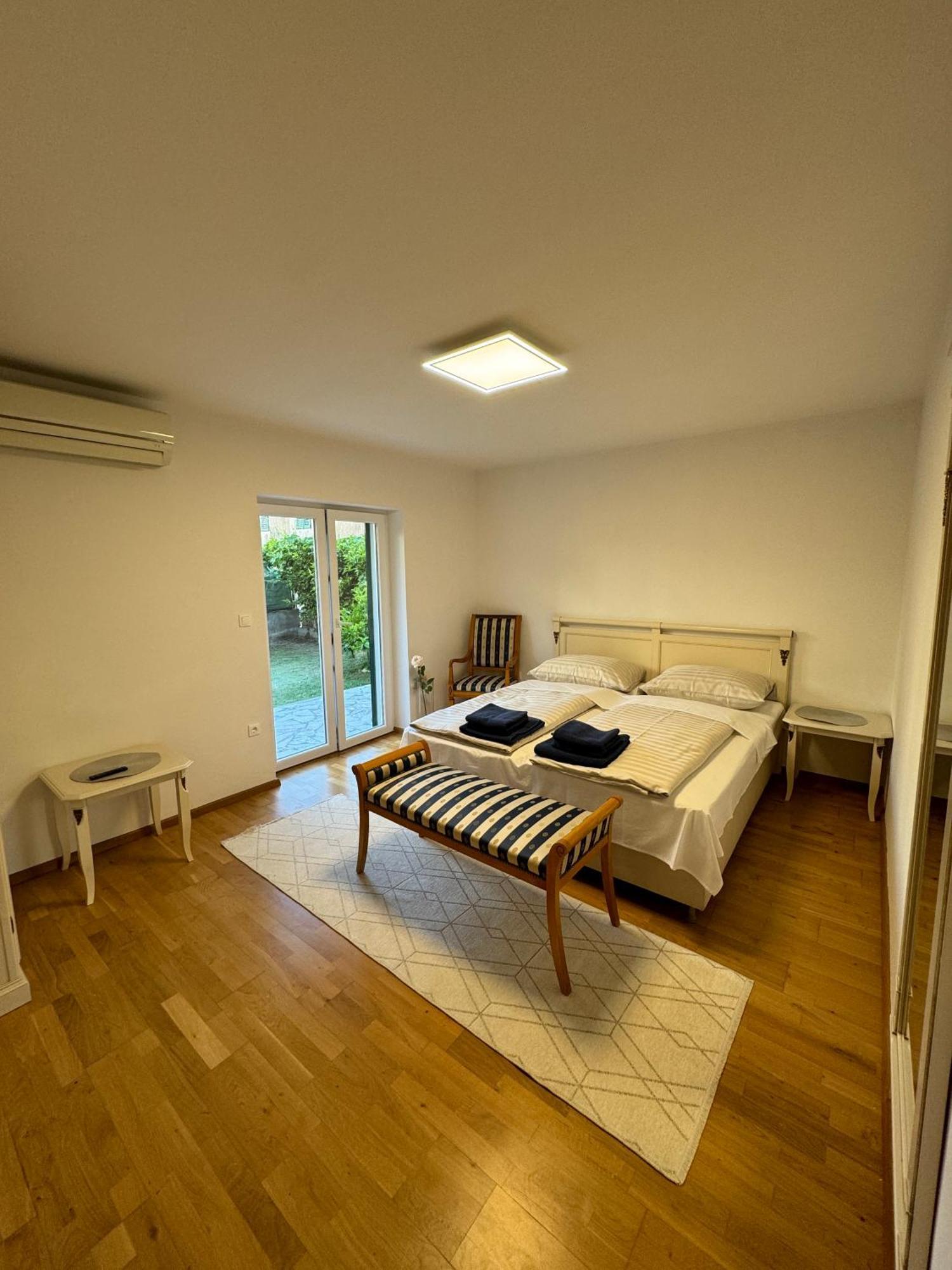 Valentinas Garden Apartment Сплит Екстериор снимка